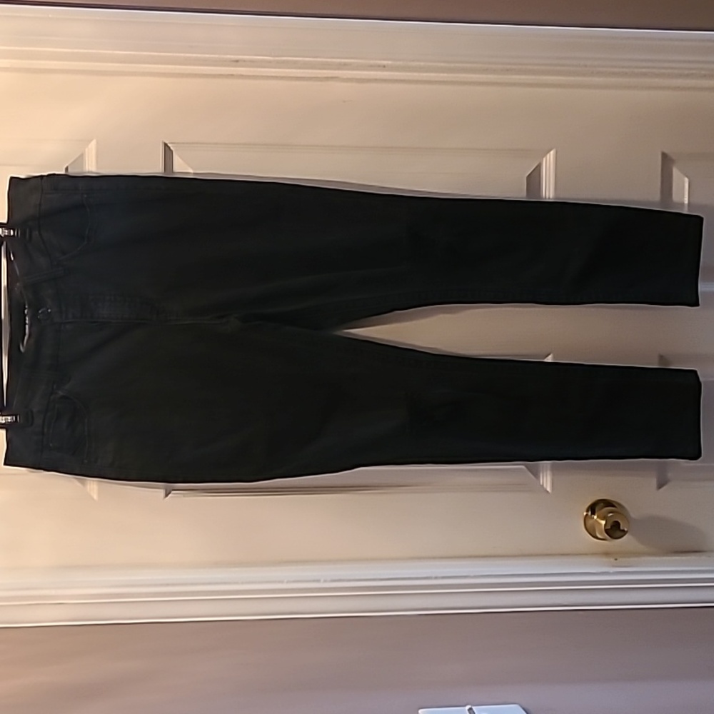 BLACK SEVEN 7JEANS W/HOLES IN KNEES  SIZE 14, TAPERED LEG